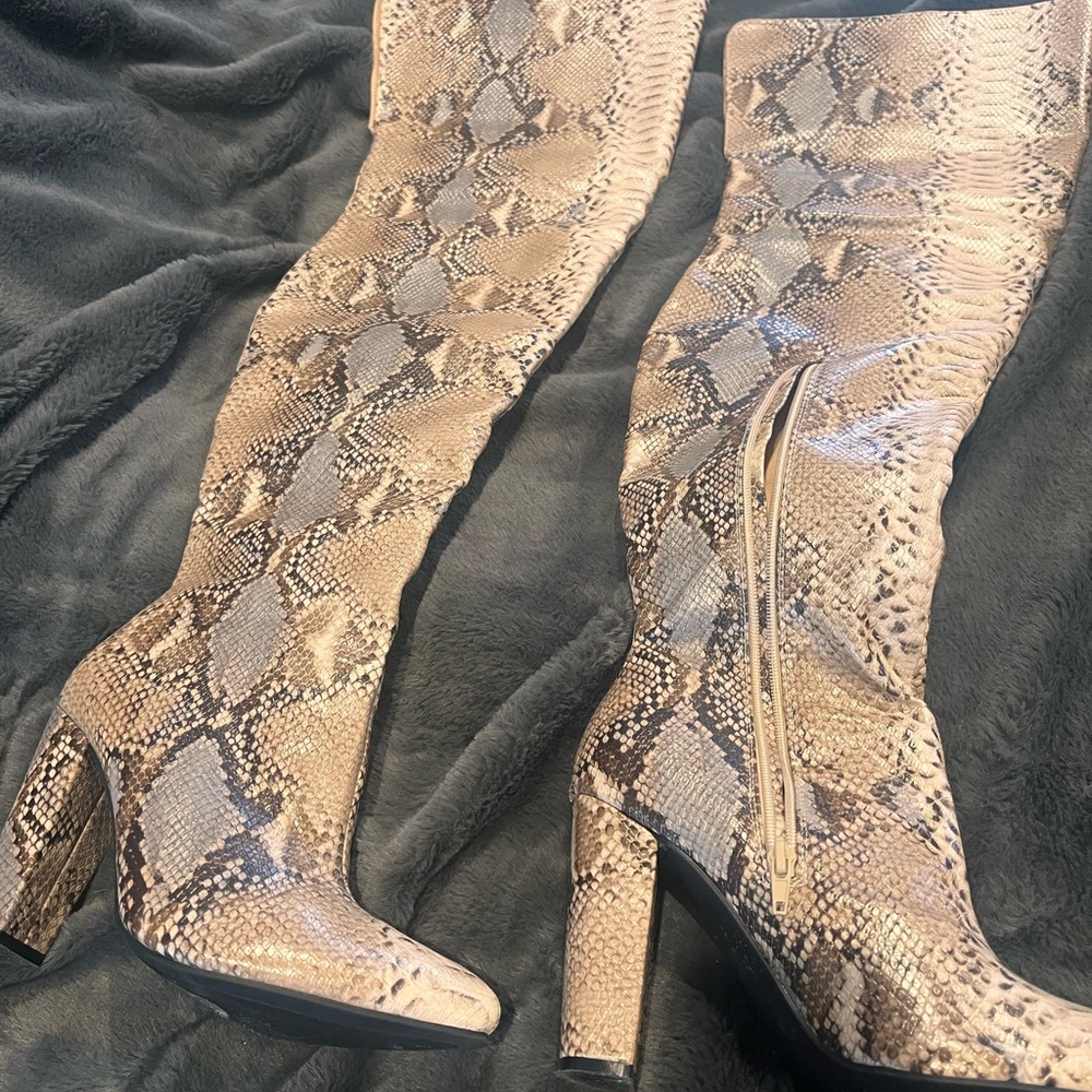 Snake-Print thigh High Block Heel Boots - Beige